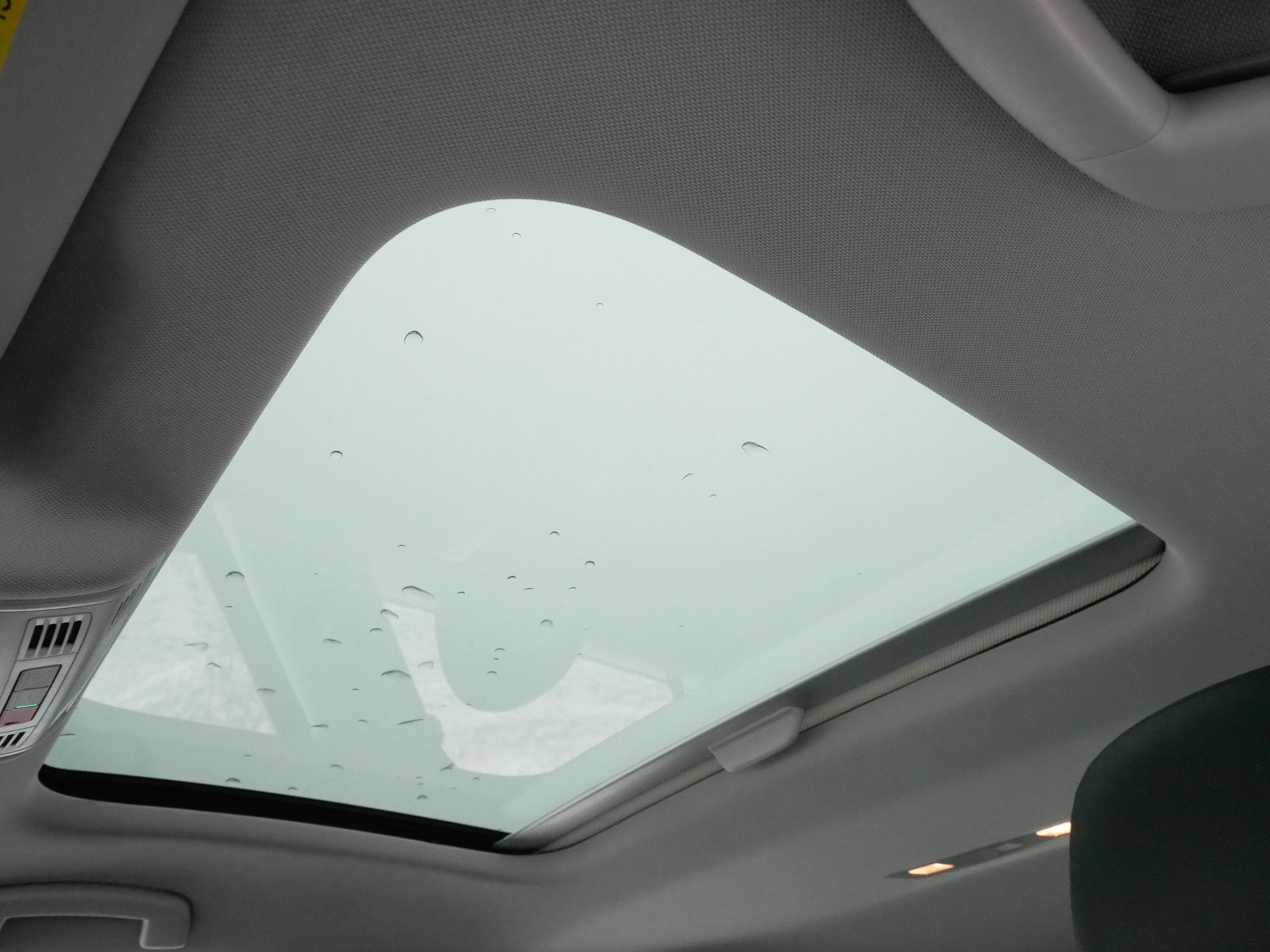 Used 2020 Volkswagen Golf 4-Door image 32