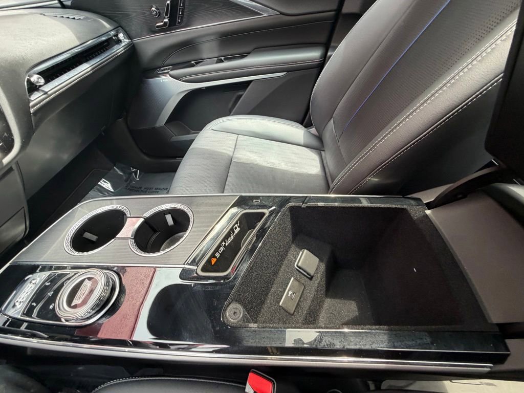 Used 2024 Cadillac Lyriq Luxury w/ LPO, Floor Liner Package AWD/4WD image 26