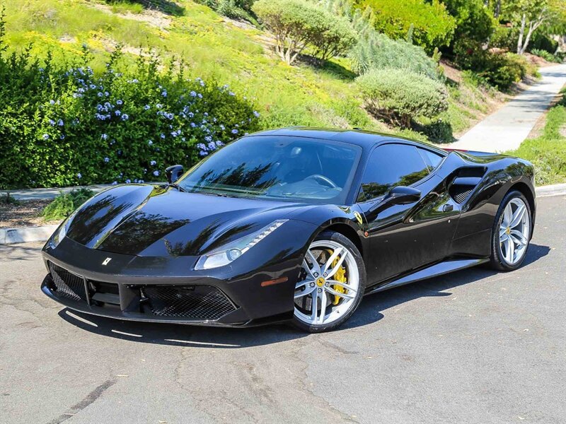 Used 2016 Ferrari 488 GTB RWD image 3