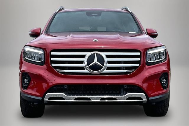 Used 2025 Mercedes-Benz GLB 250 4MATIC image 3