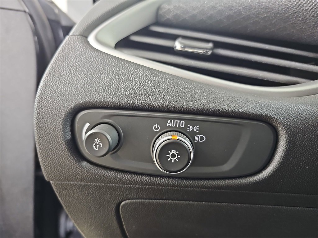 Certified 2023 Chevrolet Malibu LS image 29