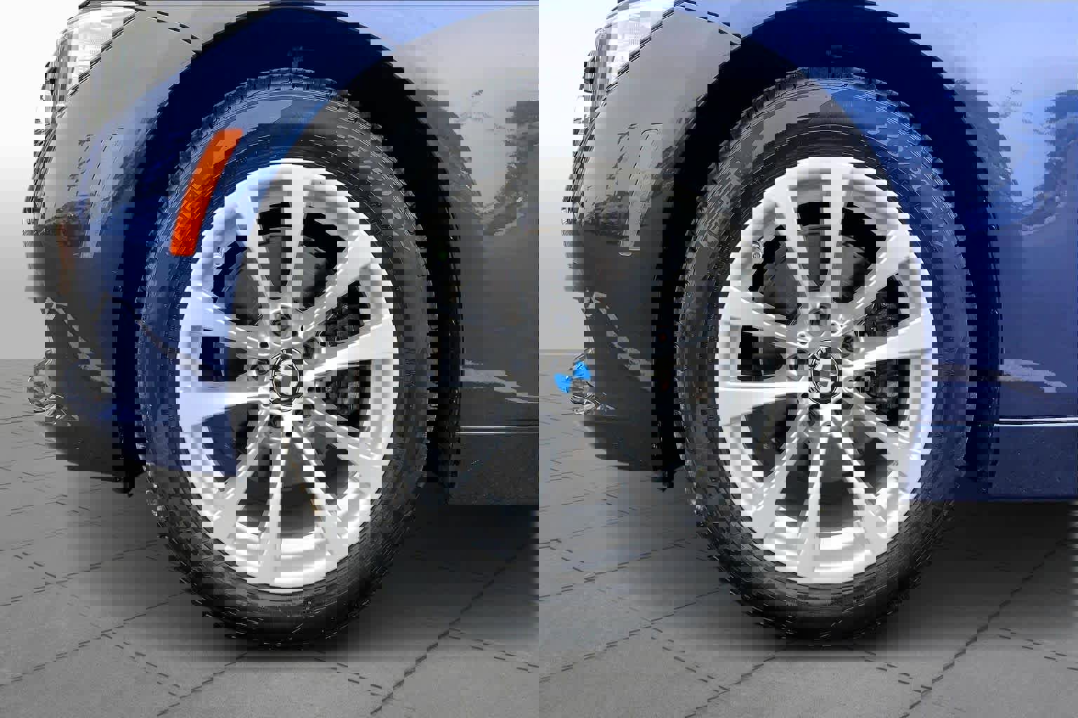 Used 2016 BMW 320i Sedan image 10