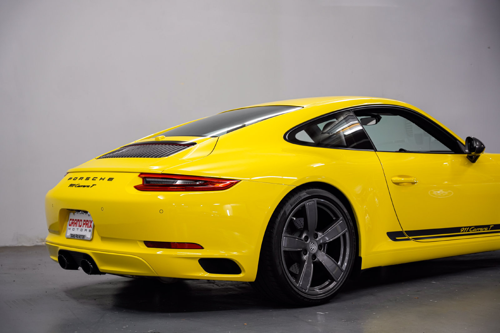 Used 2018 Porsche 911 Carrera T RWD image 36