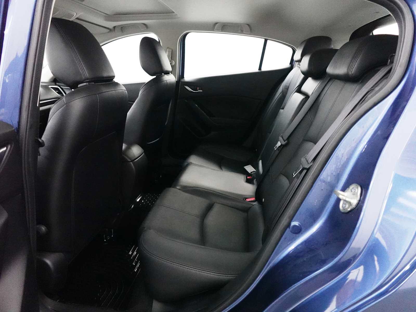 Used 2017 MAZDA MAZDA3 Grand Touring w/ Premium Equipment Package FWD image 27