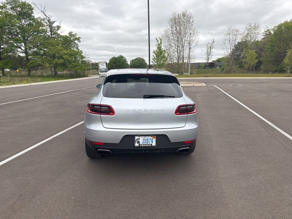 Used 2017 Porsche Macan AWD/4WD image 5