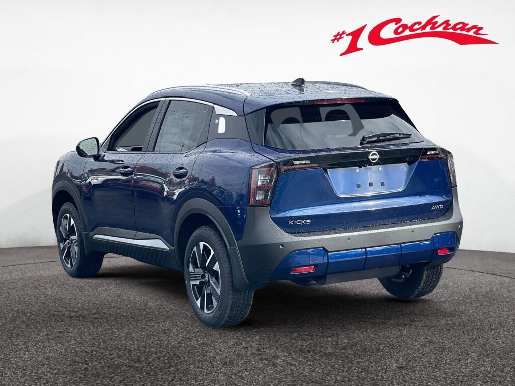 Used 2026 Nissan Kicks SV w/ SV Premium Package image 4