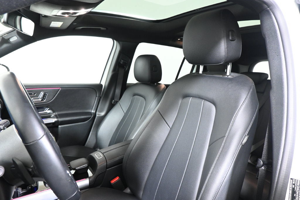 Used 2023 Mercedes-Benz GLB 250 4MATIC image 16