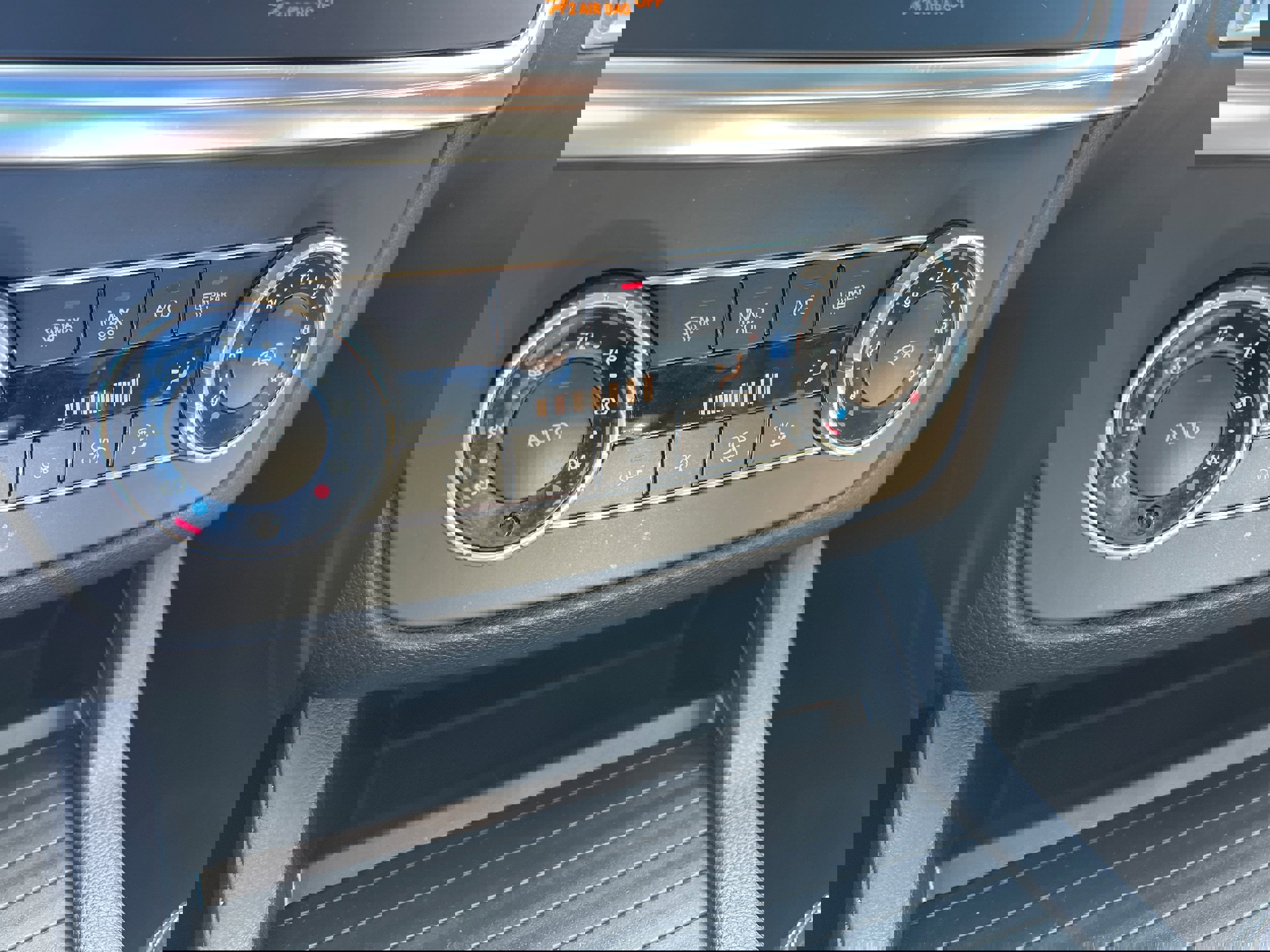 Used 2013 Mercedes-Benz ML 350 BlueTEC 4MATIC image 16