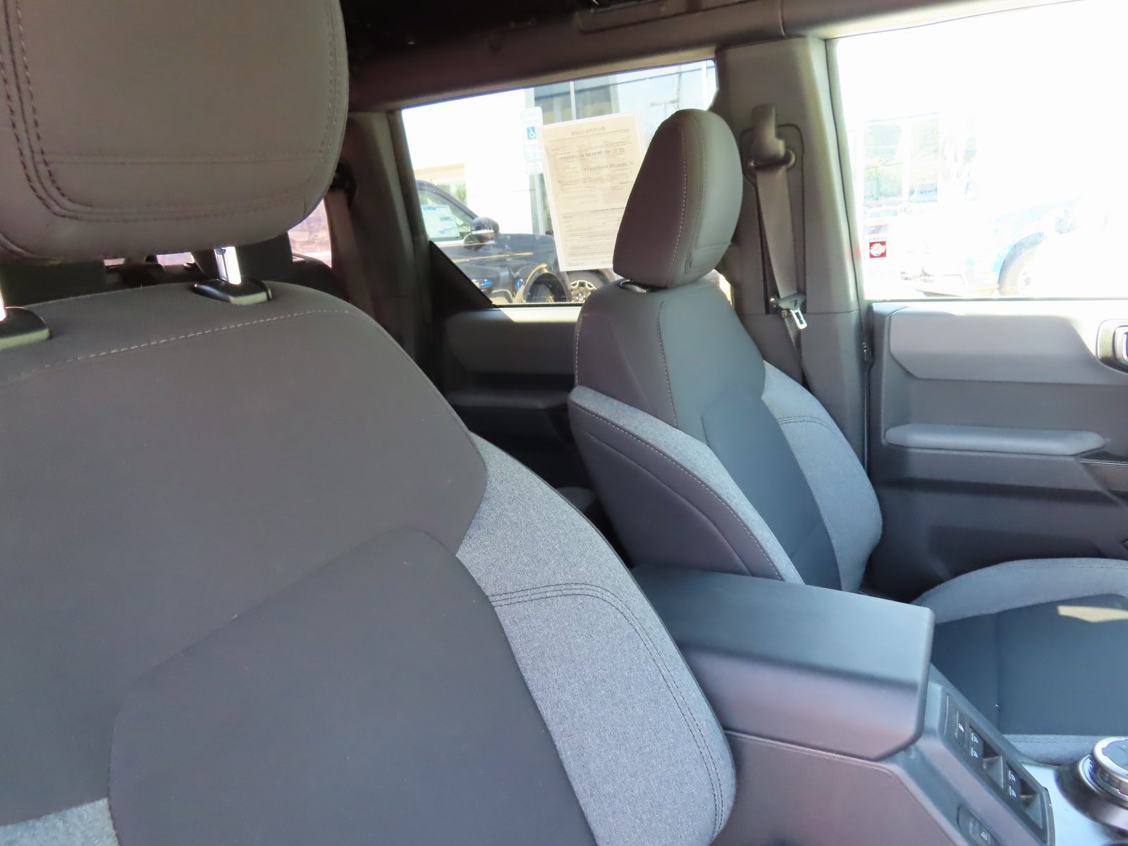 Used 2022 Ford Bronco Big Bend image 28