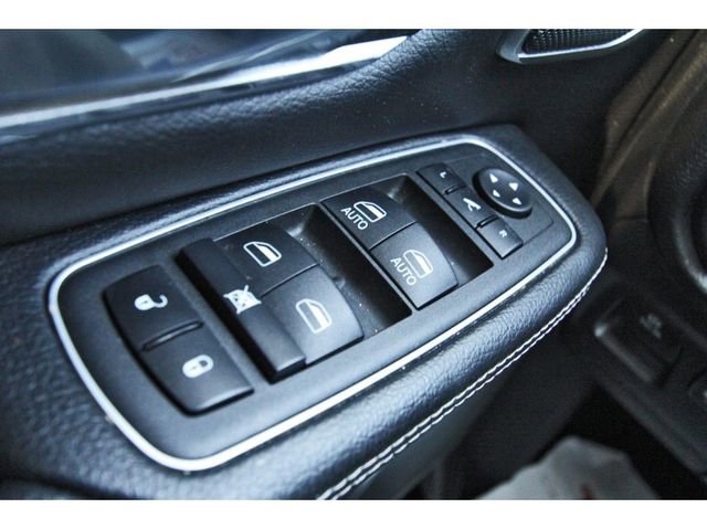 Used 2022 RAM 1500 Laramie AWD/4WD image 18