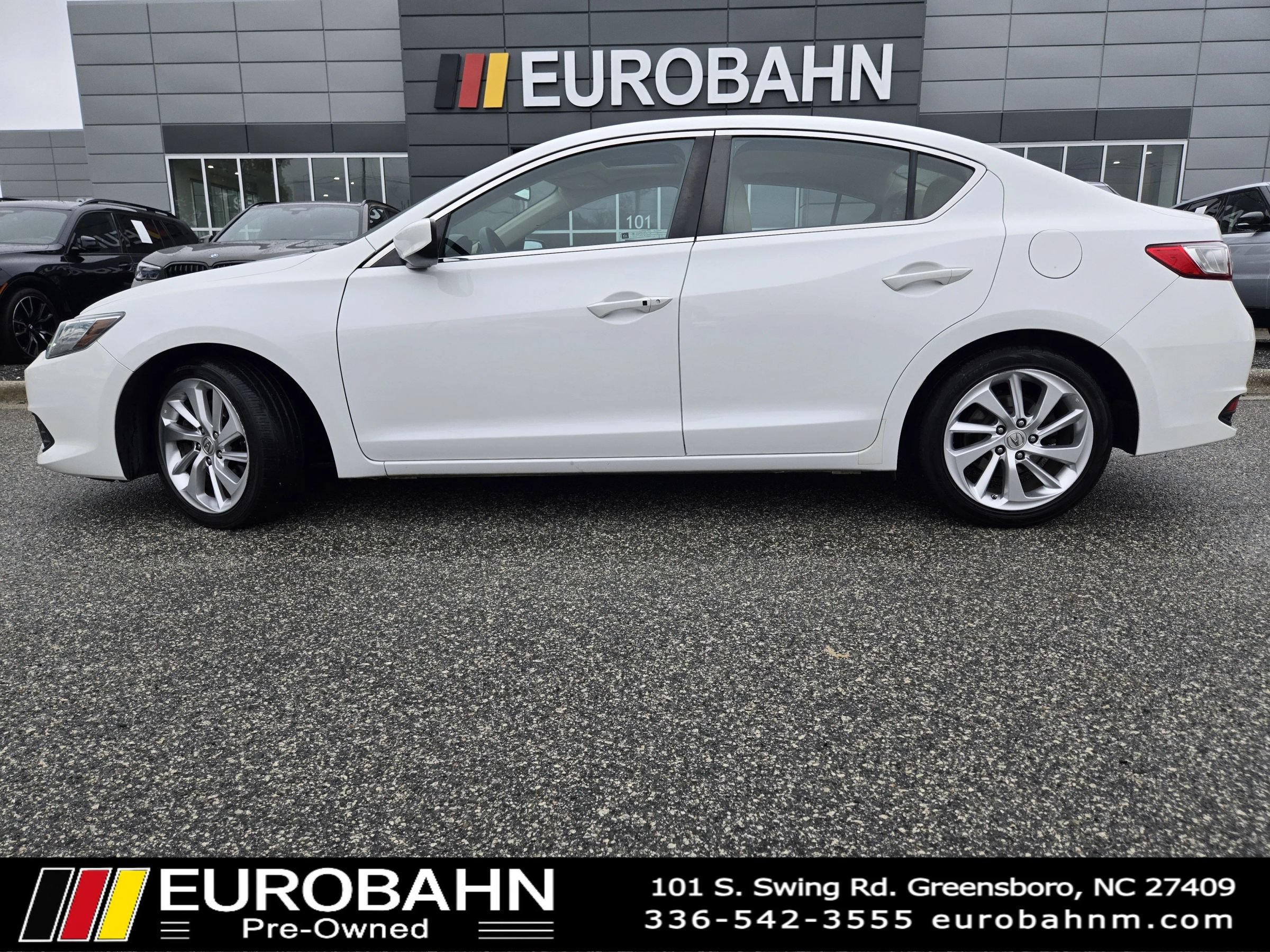 Used 2016 Acura ILX FWD image 2