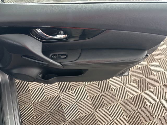 Used 2021 Nissan Rogue Sport SV image 21