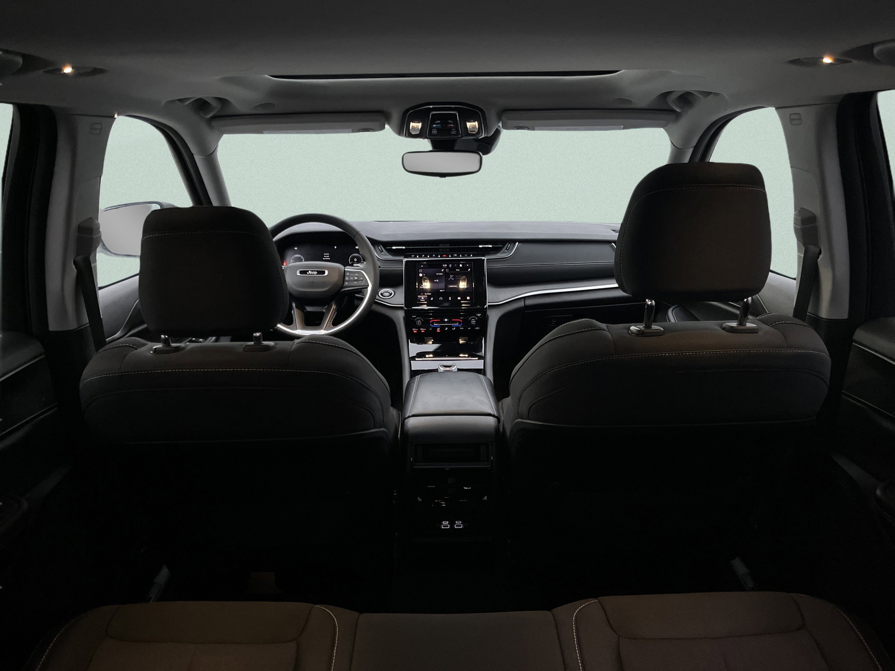 Used 2023 Jeep Grand Cherokee Laredo X image 13