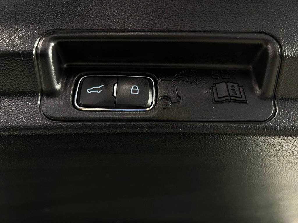 Used 2025 Ford Explorer ST-Line w/ ST-Line Street Pack image 30