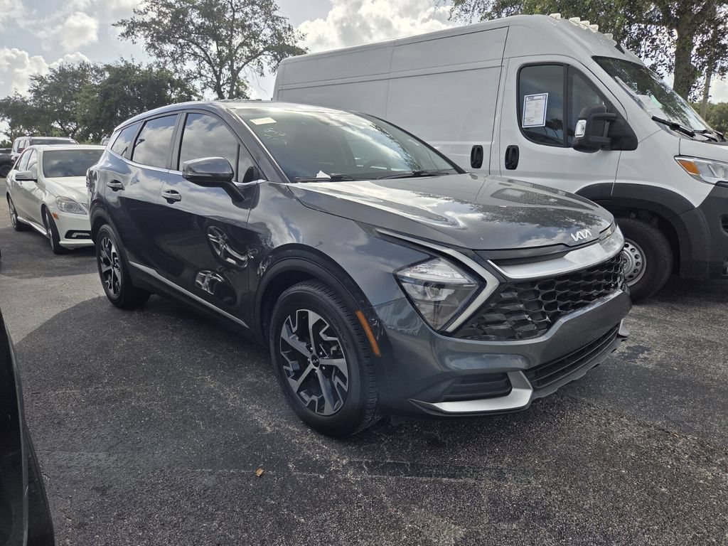 Used 2023 Kia Sportage EX FWD image 2