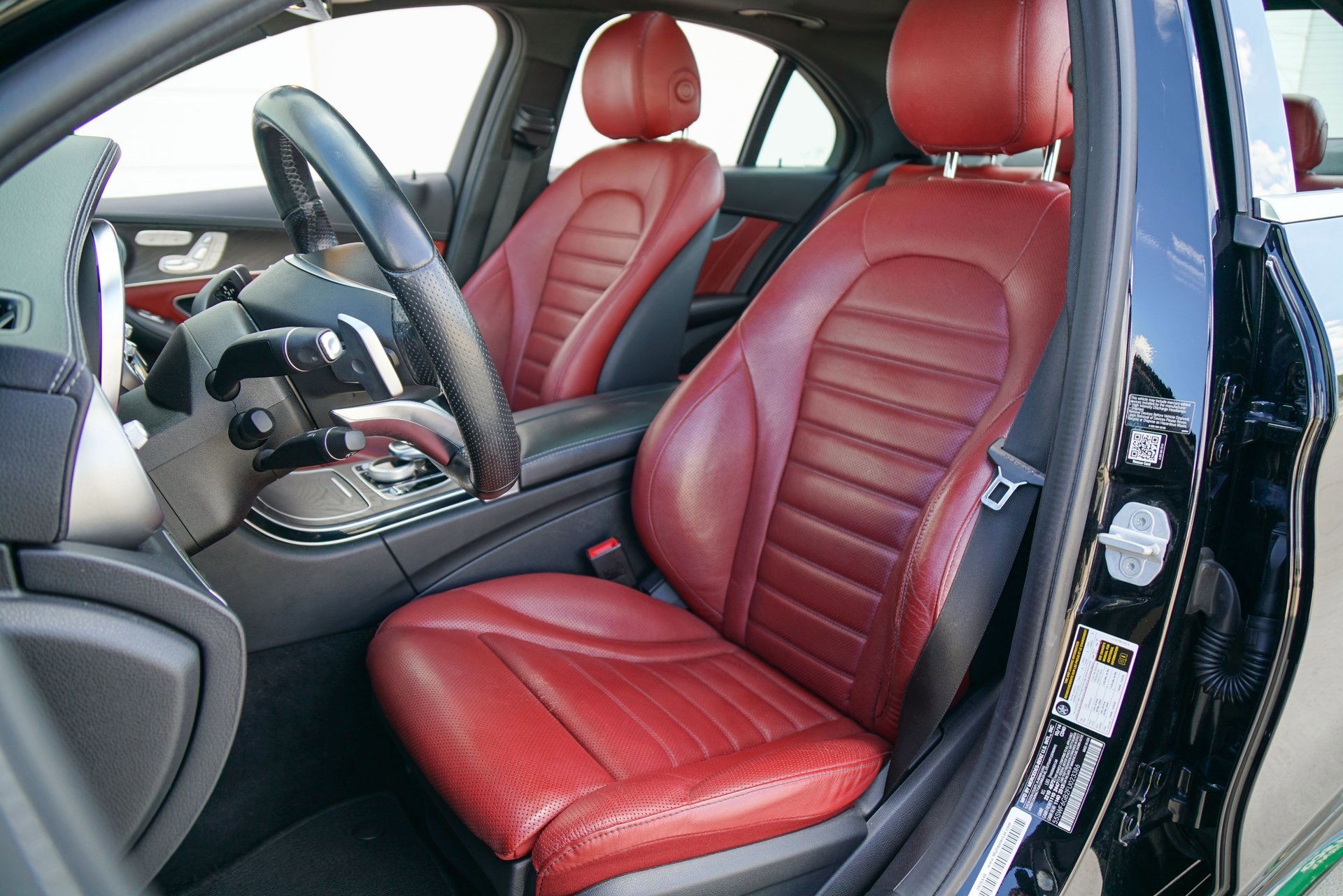 Used 2015 Mercedes-Benz C 400 4MATIC image 3