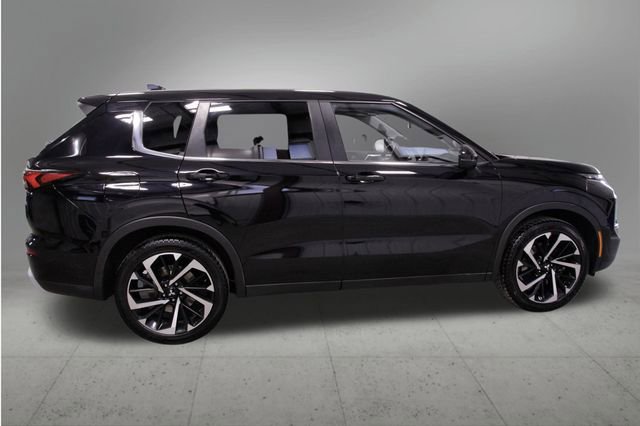 Used 2022 Mitsubishi Outlander SE image 6