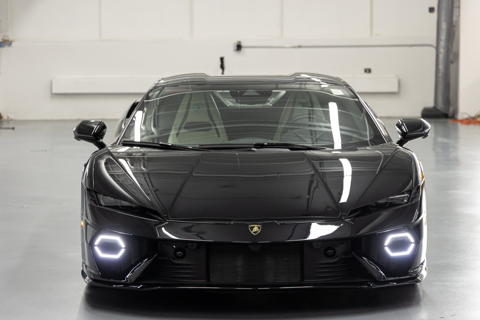 Used 2026 Lamborghini Temerario AWD/4WD image 8