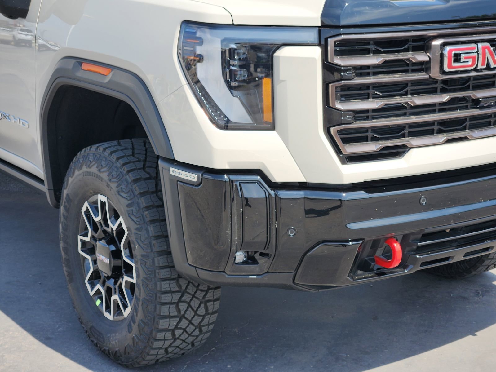 New 2026 GMC Sierra 2500 AT4X image 10
