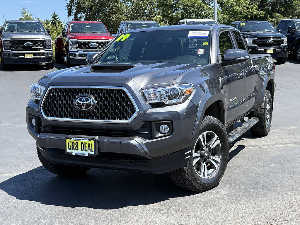 Used 2019 Toyota Tacoma TRD Sport AWD/4WD image 1