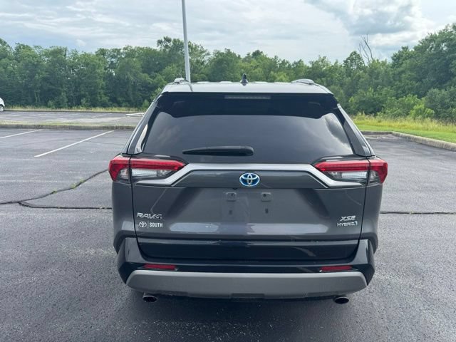 Used 2022 Toyota RAV4 XSE w/ XSE Grade Weather Package AWD/4WD image 4