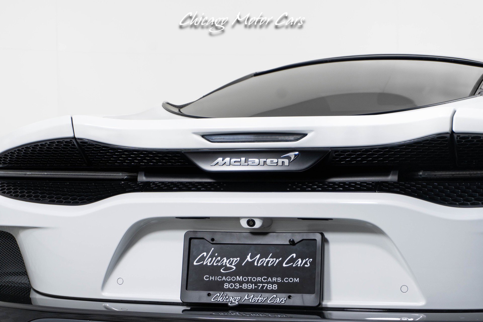 Used 2023 McLaren GT RWD image 17
