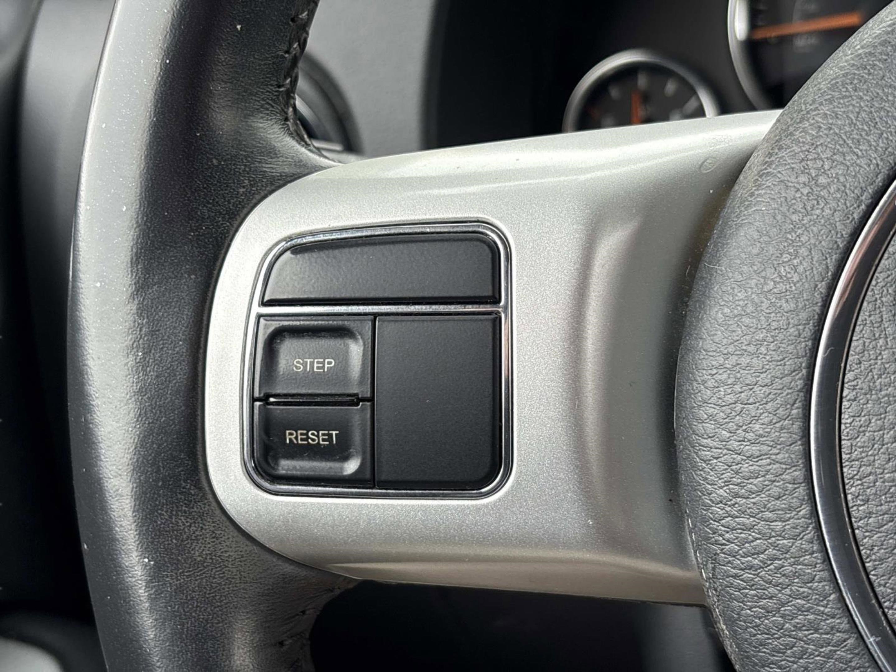 Used 2016 Jeep Compass Latitude image 26