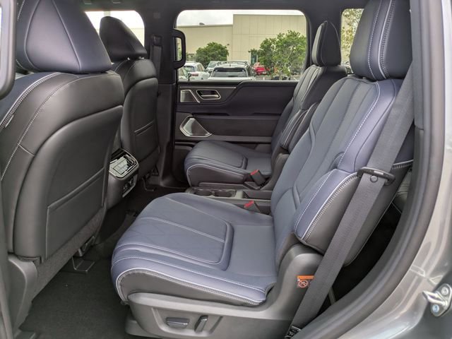 Used 2026 INFINITI QX80 4WD w/ Sport Exterior Package image 15