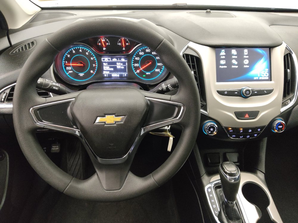 Used 2018 Chevrolet Cruze LS FWD image 22