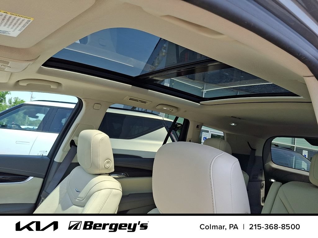 Used 2024 Cadillac XT6 Premium Luxury w/ Technology Package AWD/4WD image 17