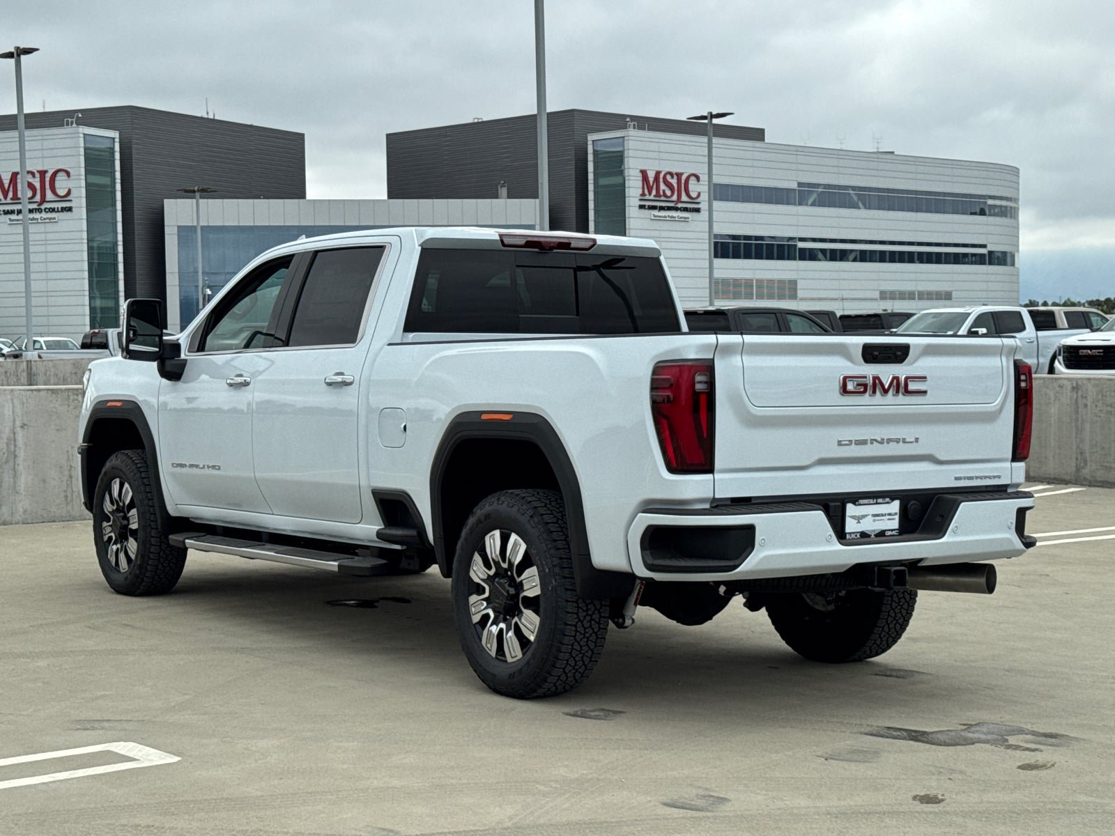 New 2026 GMC Sierra 2500 Denali w/ Denali Reserve Package AWD/4WD image 13