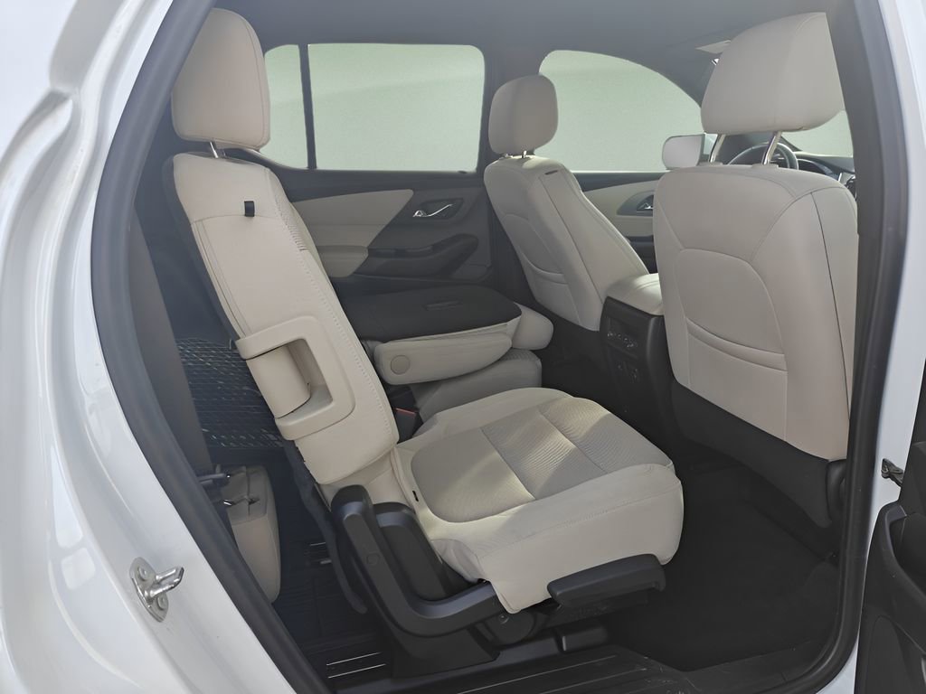 Used 2023 Chevrolet Traverse LT w/ LPO, Floor Liner Package image 14