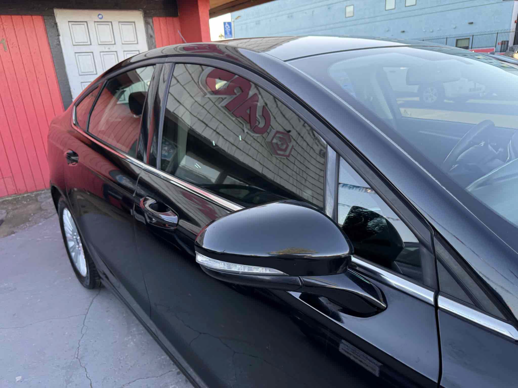 Used 2016 Ford Fusion SE FWD image 28