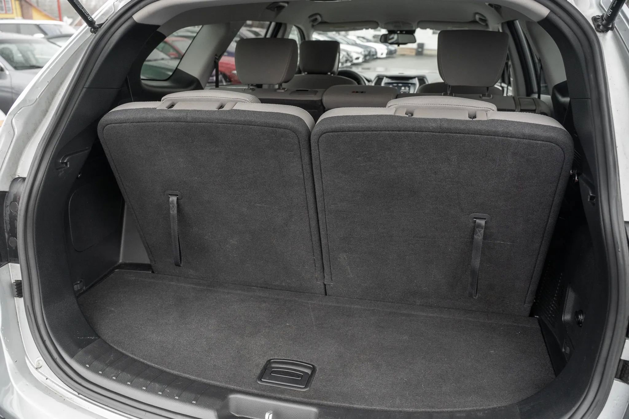 Used 2017 Hyundai Santa Fe SE AWD/4WD image 9