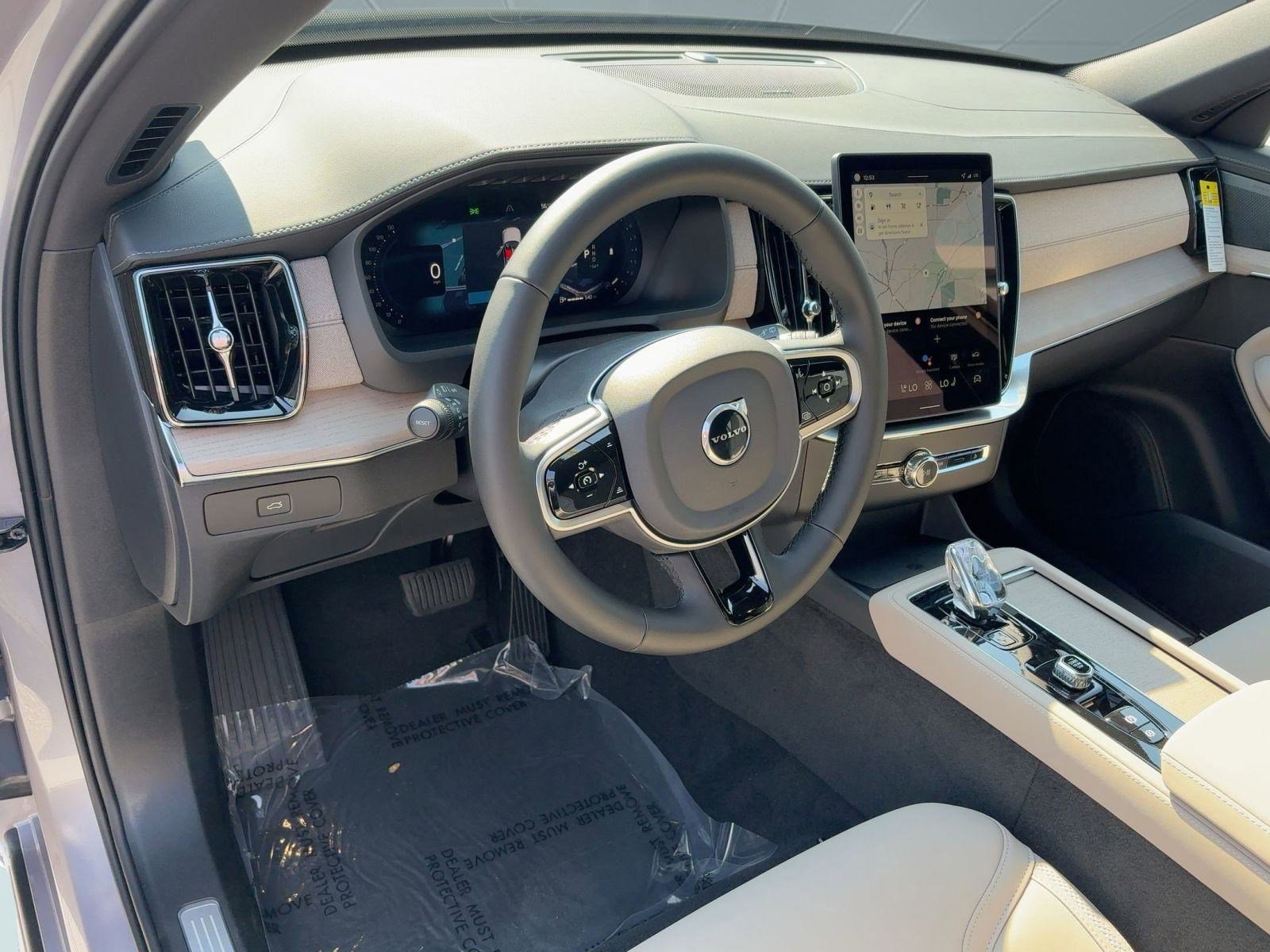 New 2026 Volvo XC90 B6 Plus w/ Protection Package Premier image 4