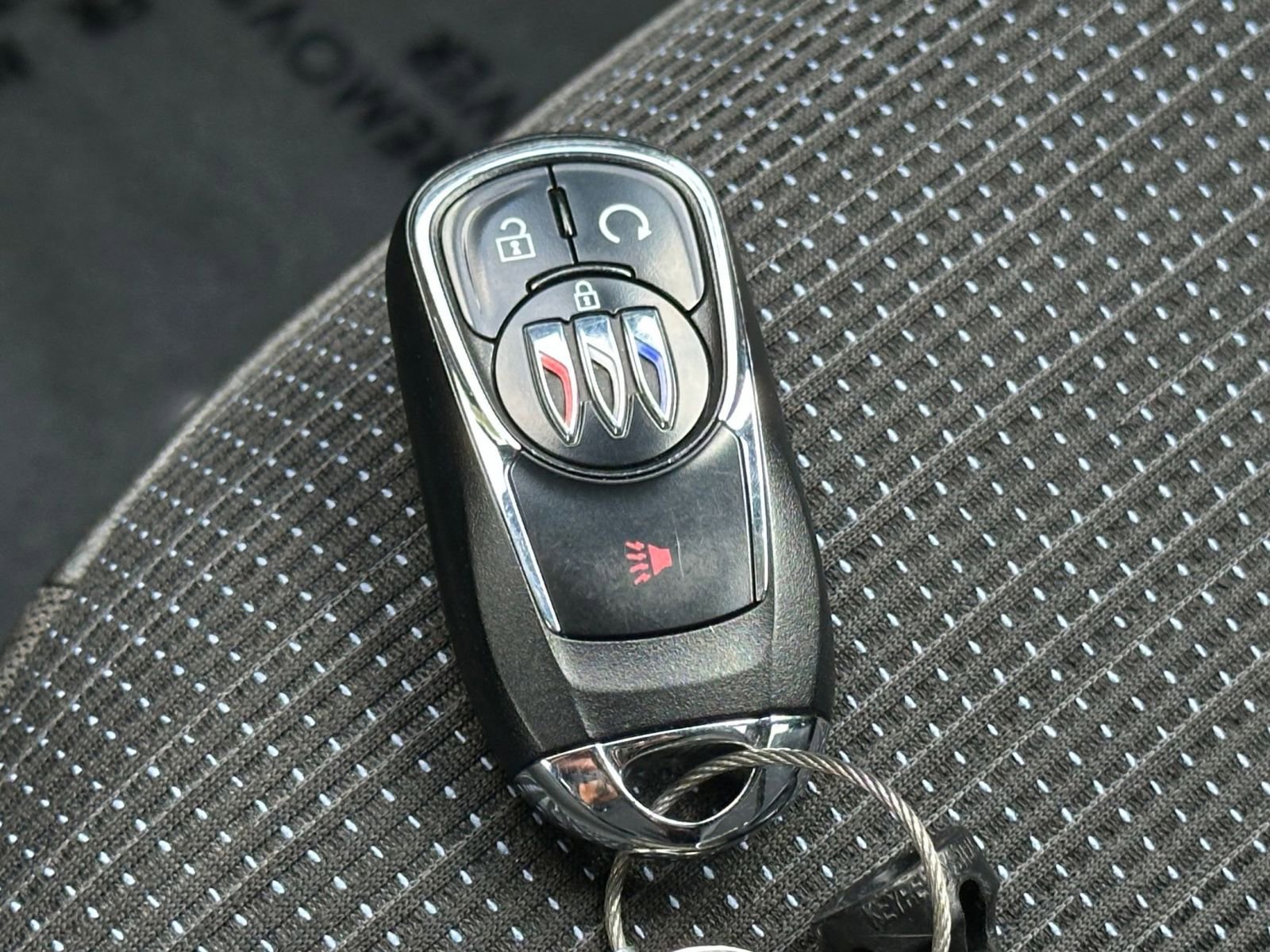 Used 2025 Buick Envista Preferred image 22