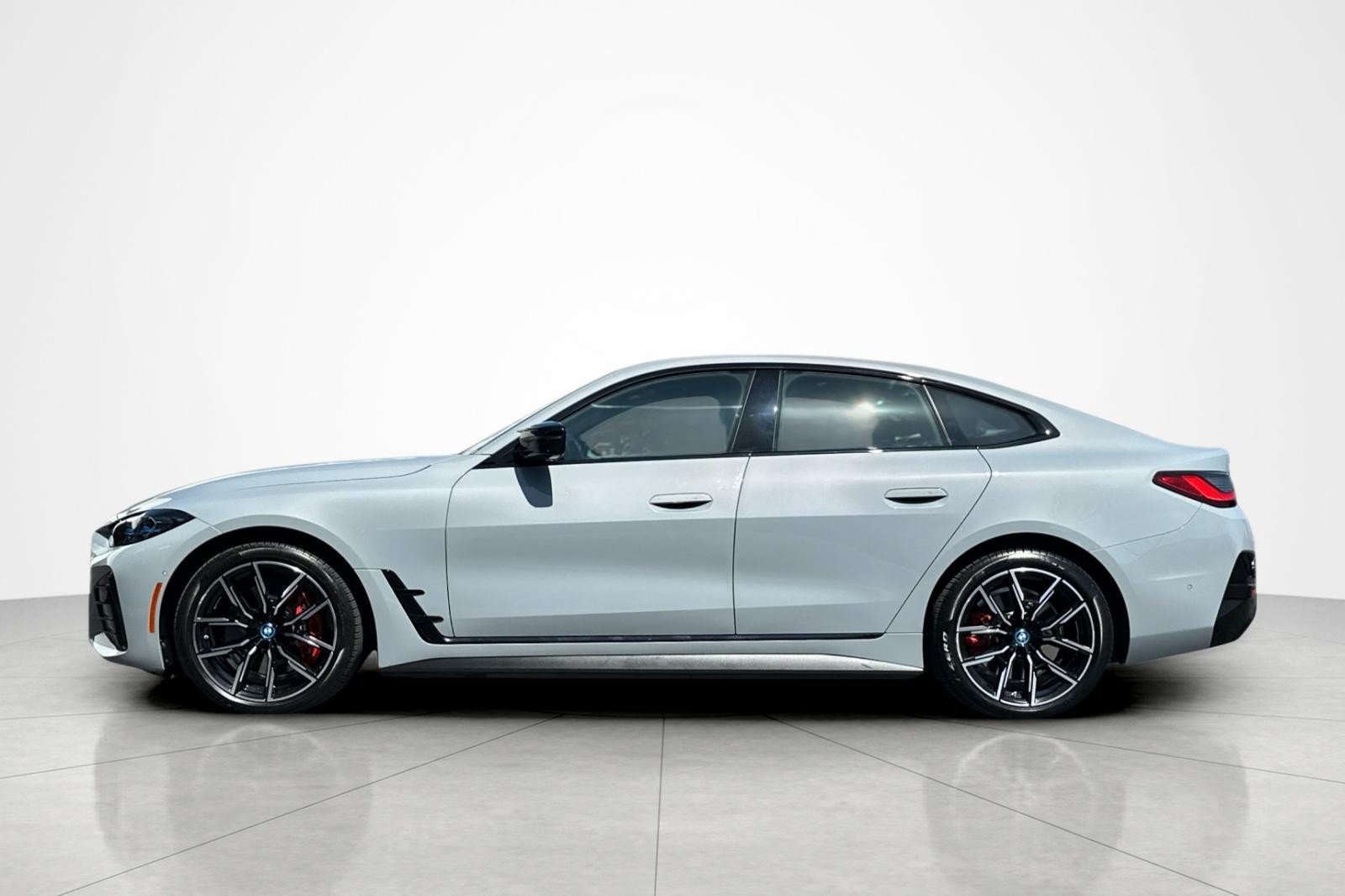 Used 2023 BMW i4 M50 AWD/4WD image 2