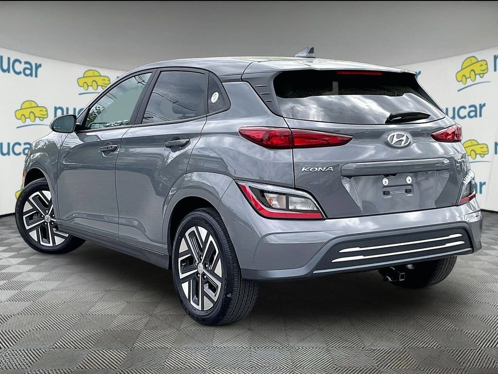 Used 2023 Hyundai Kona SE w/ Cargo Package FWD image 4