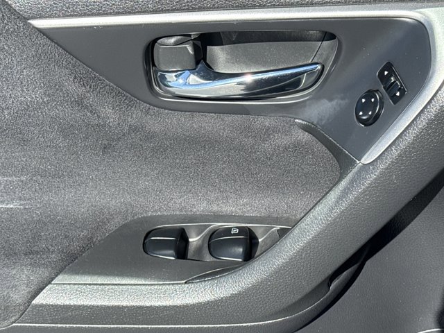 Used 2015 Nissan Altima 2.5 S w/ Power Driver Seat Package FWD image 13