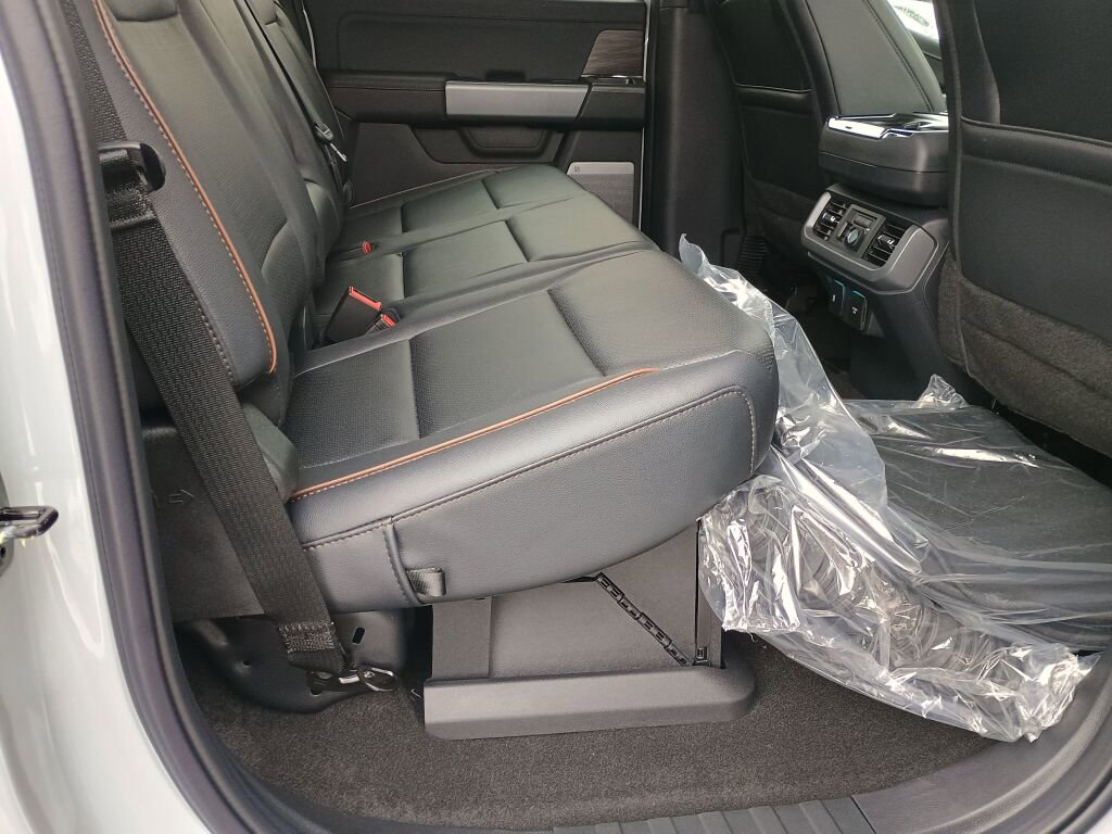 New 2025 Ford F150 Lariat w/ Equipment Group 502A High image 18