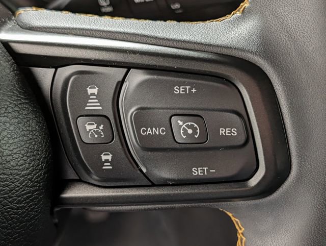 Used 2024 Jeep Wrangler Unlimited AWD/4WD image 22
