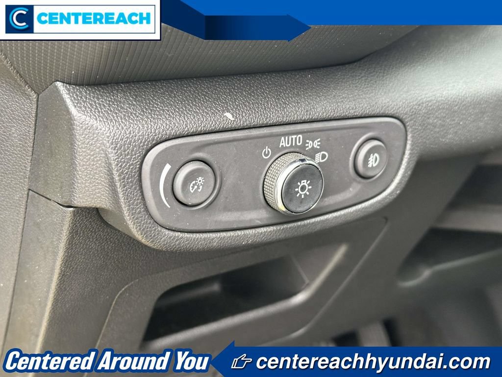 Used 2023 Chevrolet TrailBlazer RS w/ Convenience Package AWD/4WD image 18