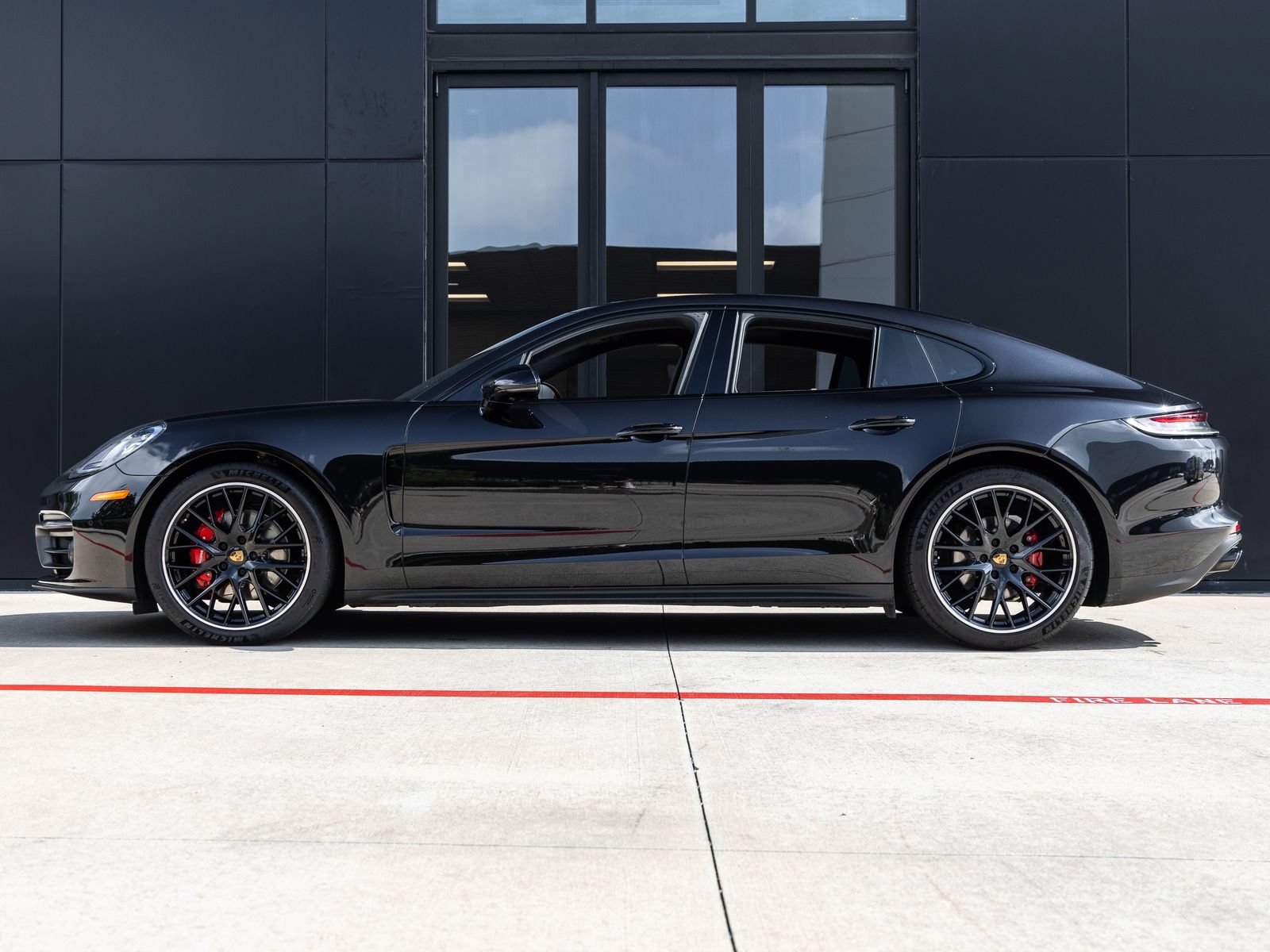 Certified 2023 Porsche Panamera 4S AWD/4WD image 2