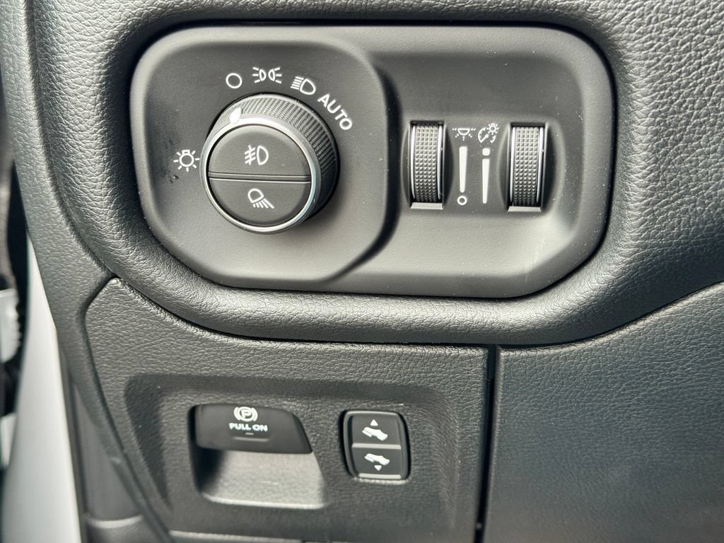 New 2026 RAM 1500 Laramie w/ Night Edition AWD/4WD image 28