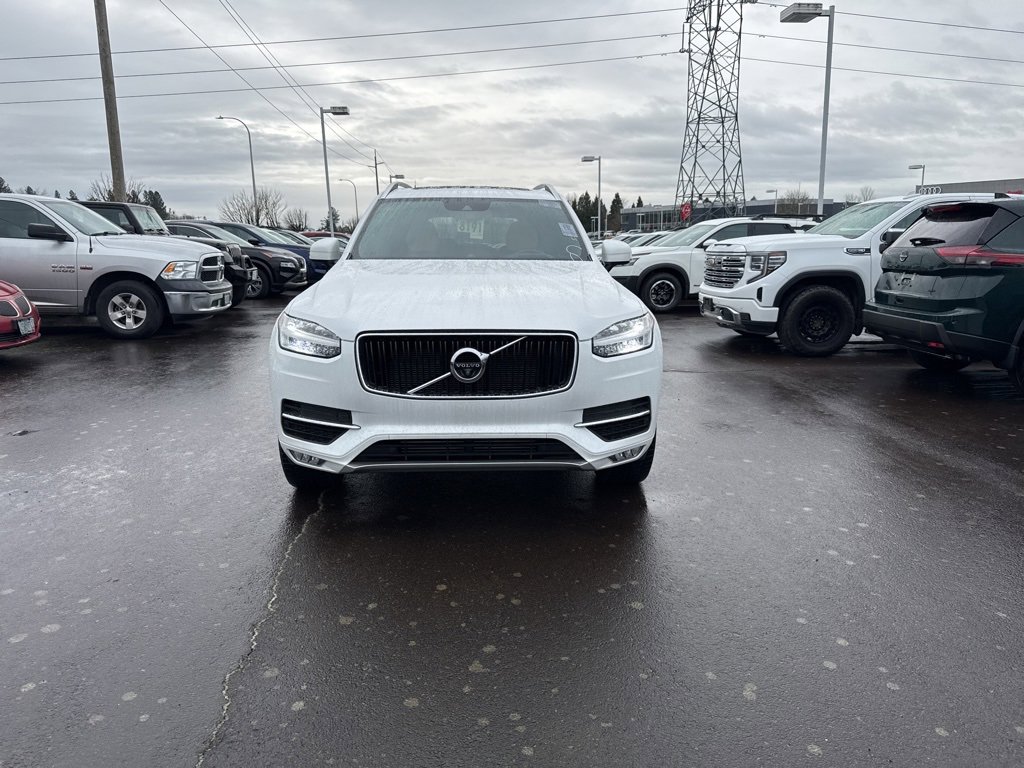 Used 2017 Volvo XC90 T6 Momentum w/ Vision Package image 2