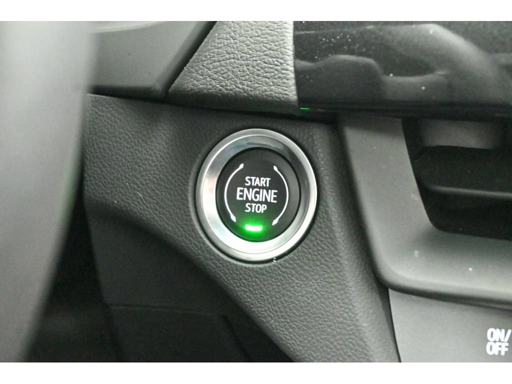 New 2025 Cadillac CT4 Premium Luxury image 33