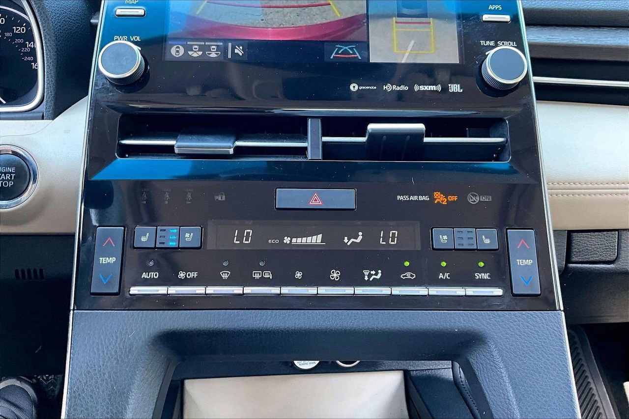 Used 2019 Toyota Avalon Limited w/ Advanced Safety Package FWD image 19
