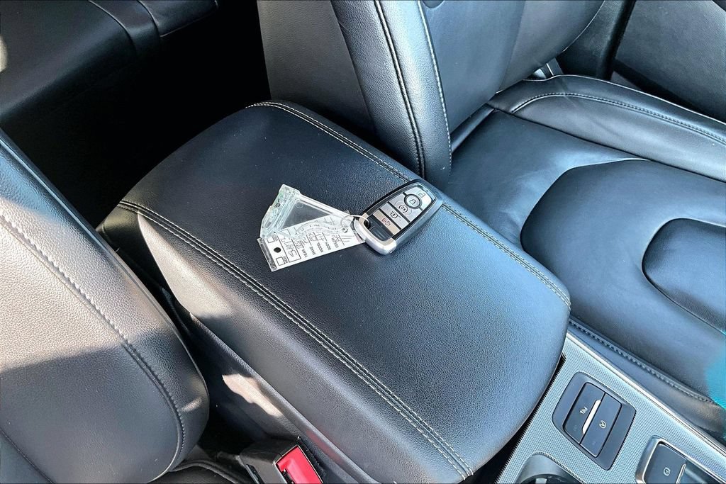 Used 2021 Ford Edge Titanium w/ Cargo Accessory Package FWD image 11