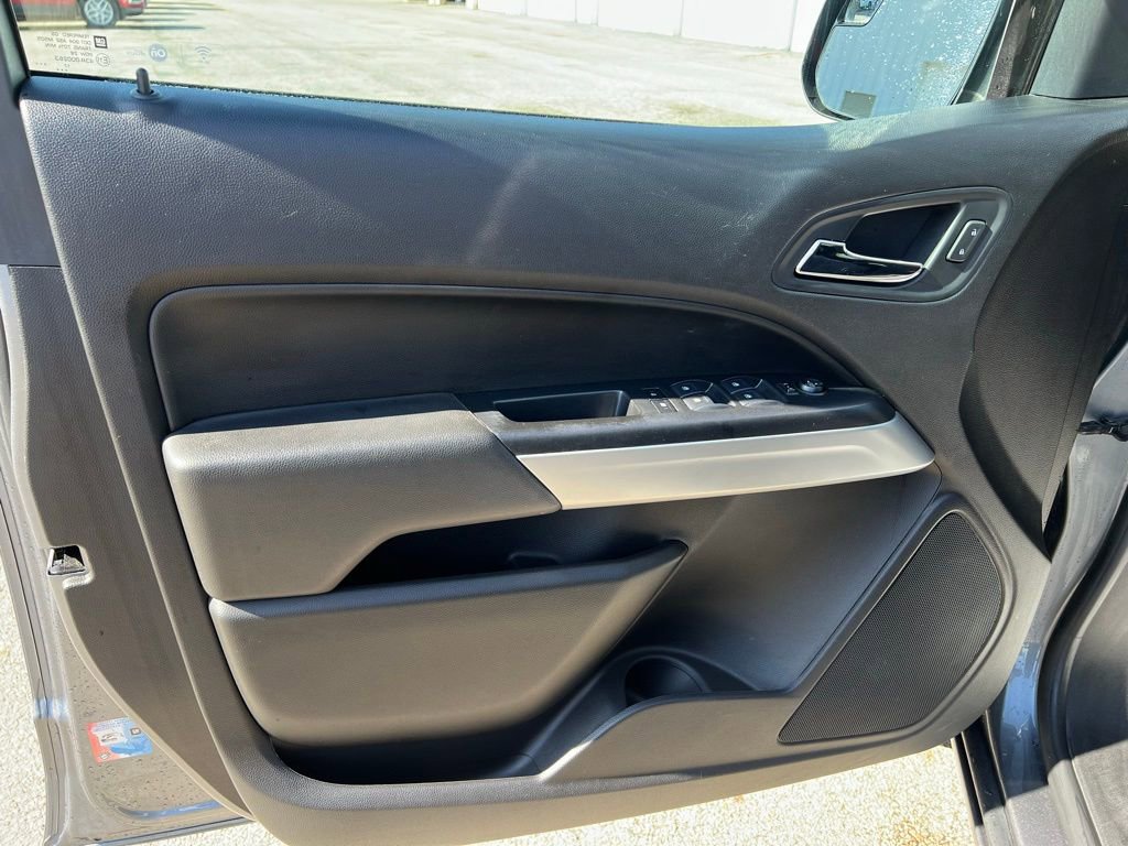 Used 2018 Chevrolet Colorado LT w/ LT Convenience Package RWD image 22