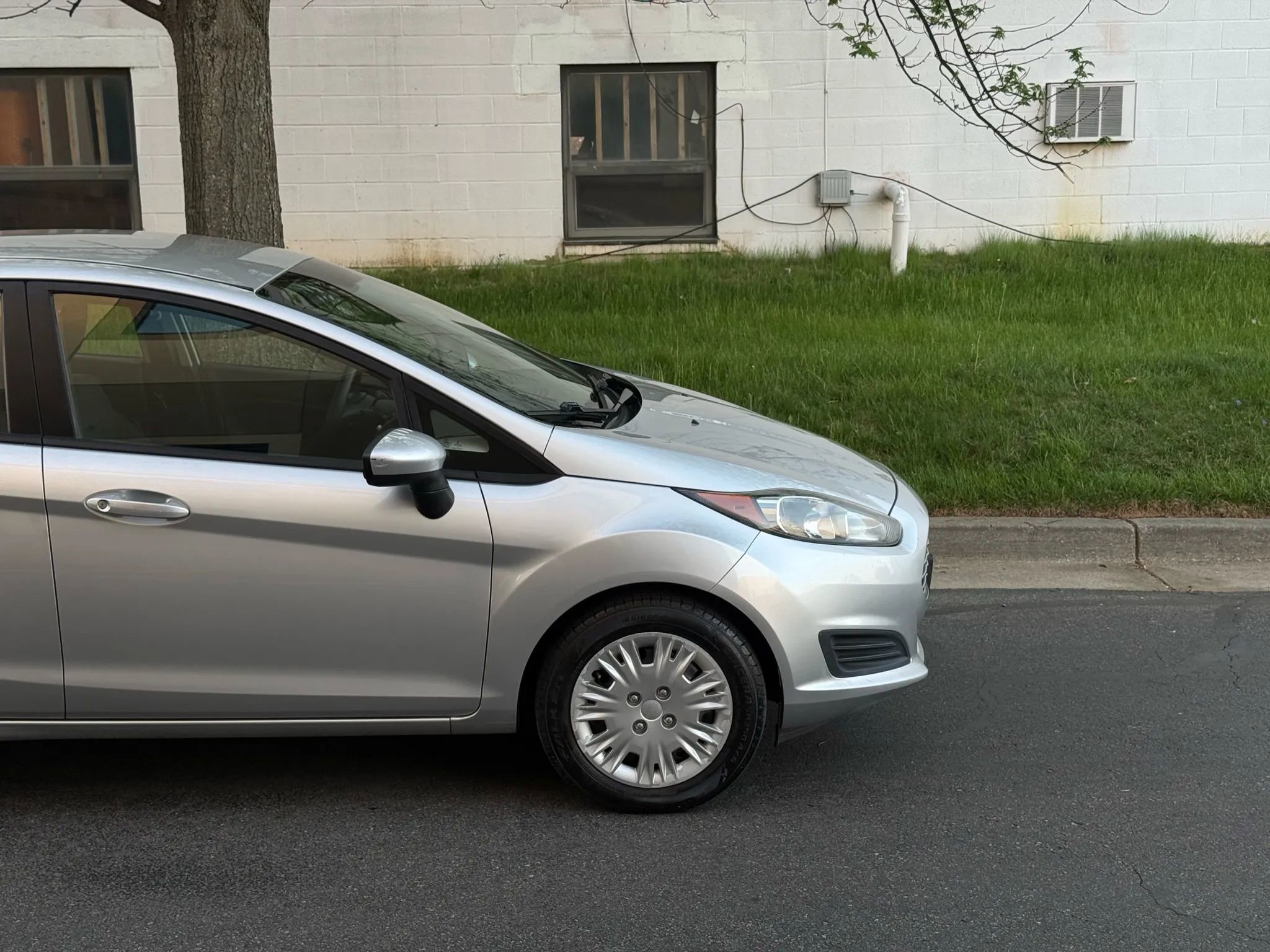 Used 2015 Ford Fiesta S image 7